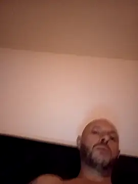 Вебкам-шоу Guitccch