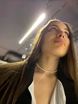 Show modela ICrazyOneIRL na web-kameri