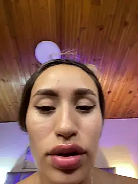 juliana-mancini élő XXX-chatje