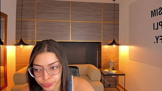 Dollar-girl Adlı Modelin Canlı XXX Sohbeti