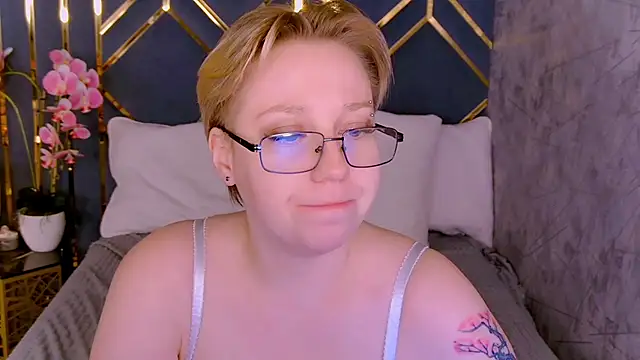 AlexandraGreen 即時 XXX 聊天