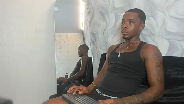 aron_clark: онлайн-секс-чат