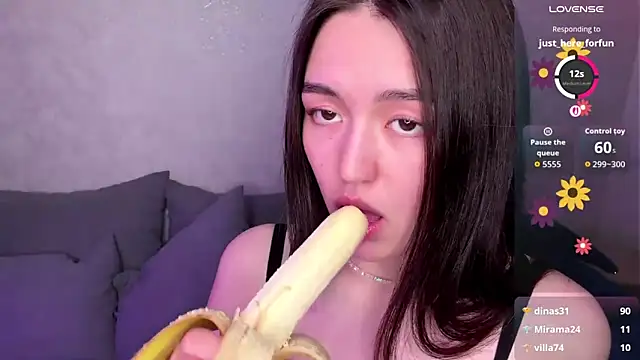 lilysolarのライブXXXチャット