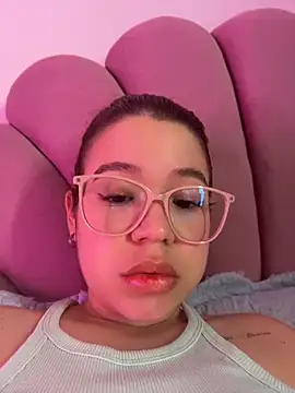 XXX chat uživo modela Lucyklein2022