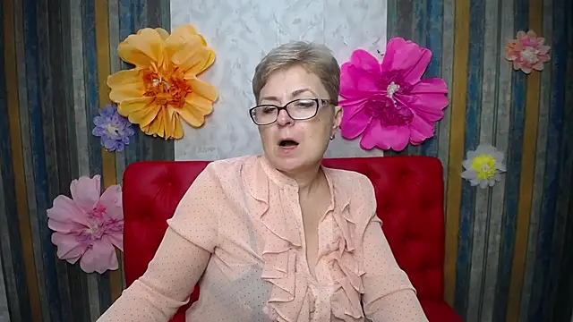 EmiliaGree live XXX chat