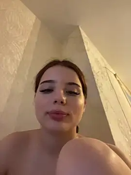 Immy_Megan Adlı Modelin Canlı XXX Sohbeti