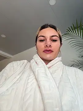 Czat XXX na żywo – AtheneaRossi