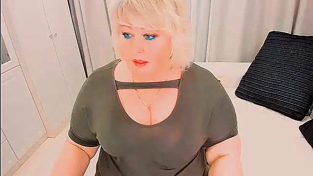 BIGTITSBBW's Live XXX Chat