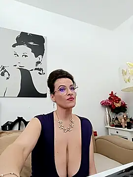 RebeccaNoble Chat XXX live