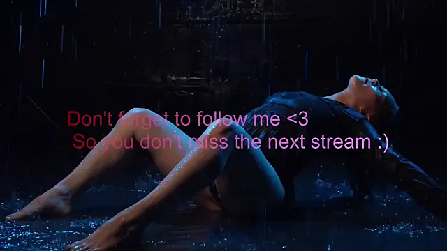 Miatiny Adlı Modelin Canlı XXX Sohbeti