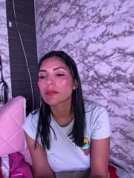 AlisSon__hot: онлайн-секс-чат