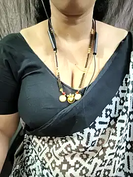 bhuvana_555's Live XXX Chat