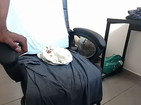 Show de negro23cmdot na webcam