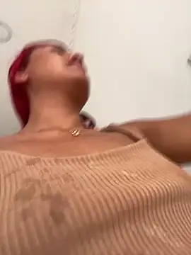 Layla_em Chat XXX live