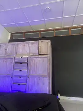 Chatroom XXX en direct de EmilyNoir1