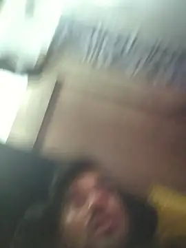 Pertunjukan Kamera Web piggylatino