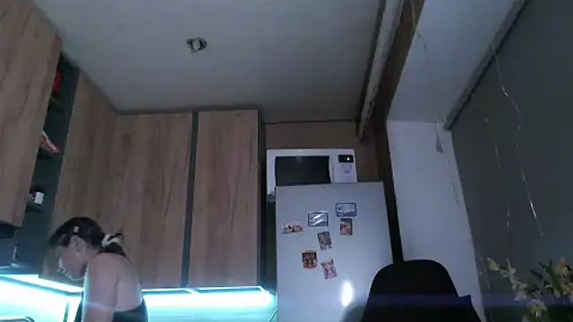 Chat +18 de delightful_sofi ao vivo