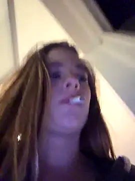 Luna_Lynn – Live XXX-chat