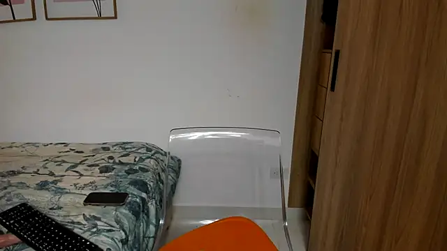 Bloom_Noor Adlı Modelin Canlı XXX Sohbeti