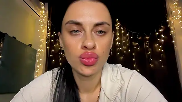 MariaValverdeee: απευθείας συνομιλία ΧΧΧ