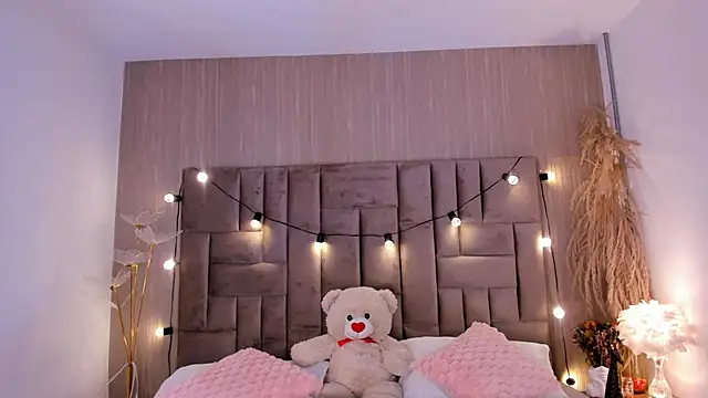 MiiaGreys Chat XXX live