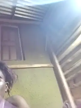 HOSTESS33: απευθείας συνομιλία ΧΧΧ