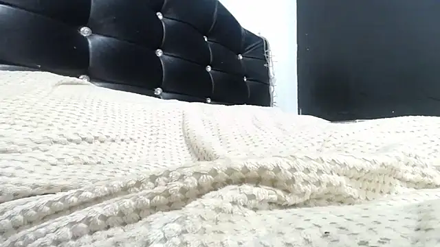 candyladyboy 在  線直播表演