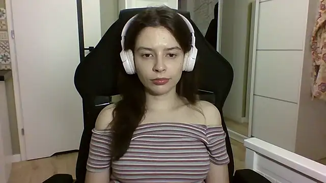 دردشة LariceSexy الجنسية المباشرة