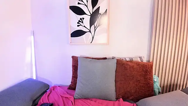 HannahSkiesn Live XXX chat