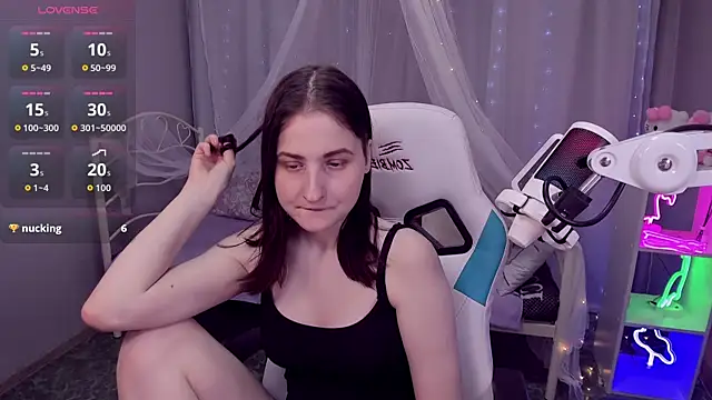 Chatroom XXX en direct de KiraDuvall