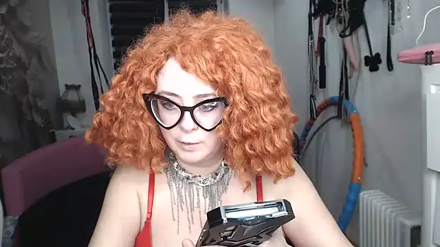 XXX chat uživo modela MISSwithDOLLS