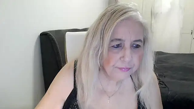 دردشة SusiLifeXXX الجنسية المباشرة