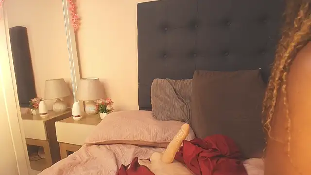 Show de Evelonga_707 na webcam