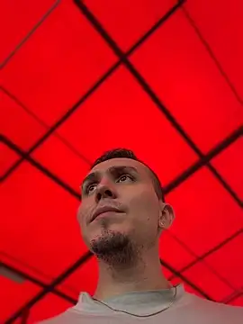 عرض كام adam-rivera