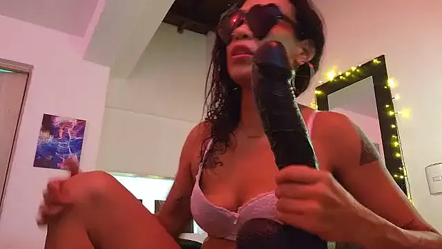 FirexxxDesire69 Webcam show