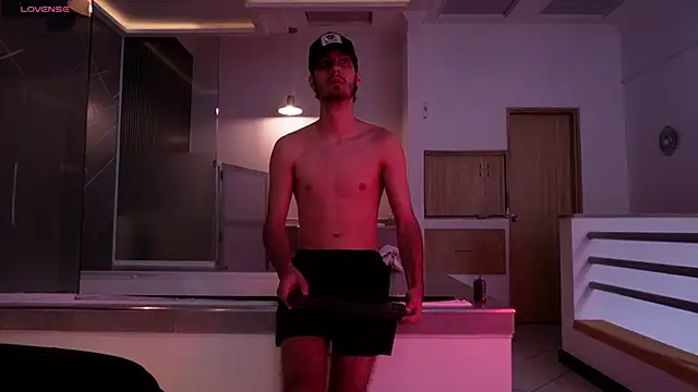 Enzo_Crownn Webbikameraesitys