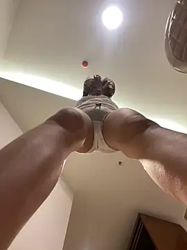 xiaohanbaby Show in webcam