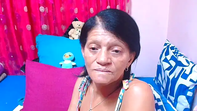 Chat XXX en directo de SLUTTYROXY