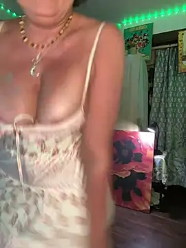 Živý XXX chat SuzyCatzz