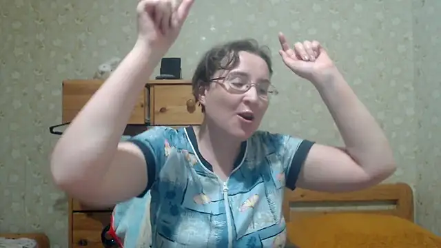 Chat +18 de Smart_Rose ao vivo