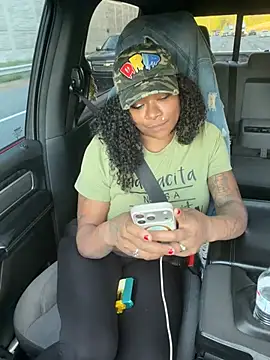 HaloRodeoLover2's Live XXX Chat