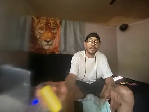 ThrowedWorldWideのライブXXXチャット