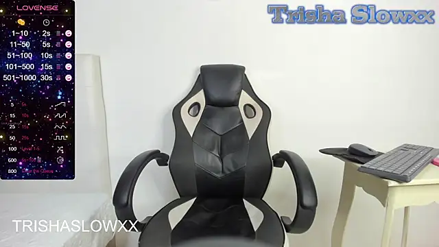 TRISHASLOWXX webcam show