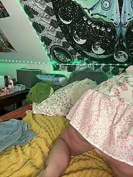 SuzyCatzz 即時 XXX 聊天