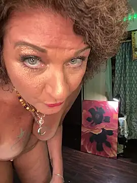 SuzyCatzz – Naživo XXX chat