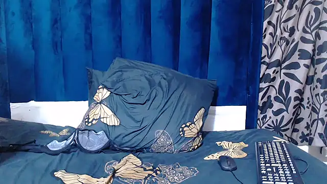 Chat +18 de Sexynaughty23 ao vivo