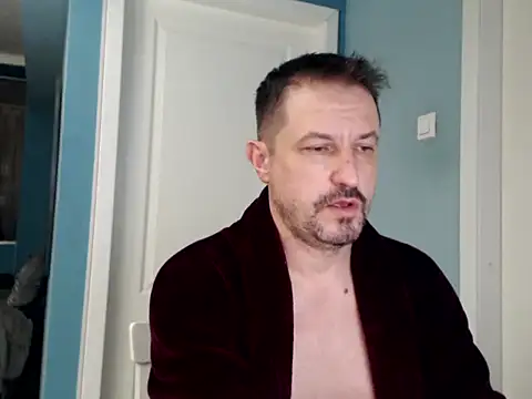 Show modela MisterFaithRO na web-kameri