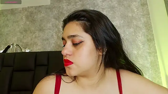 crystaldarliing's Live XXX Chat