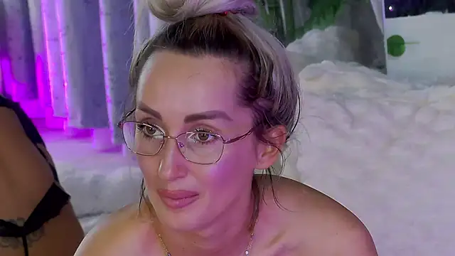 IsabelleEthan: απευθείας συνομιλία ΧΧΧ