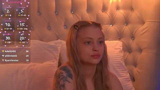 MollyHilton Adlı Modelin Canlı XXX Sohbeti